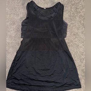 Lululemon black mesh cut out tank w/ built in bra